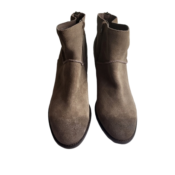 Steve Madden Milaan Brown Leather Ankle Booties - Picture 2 of 8